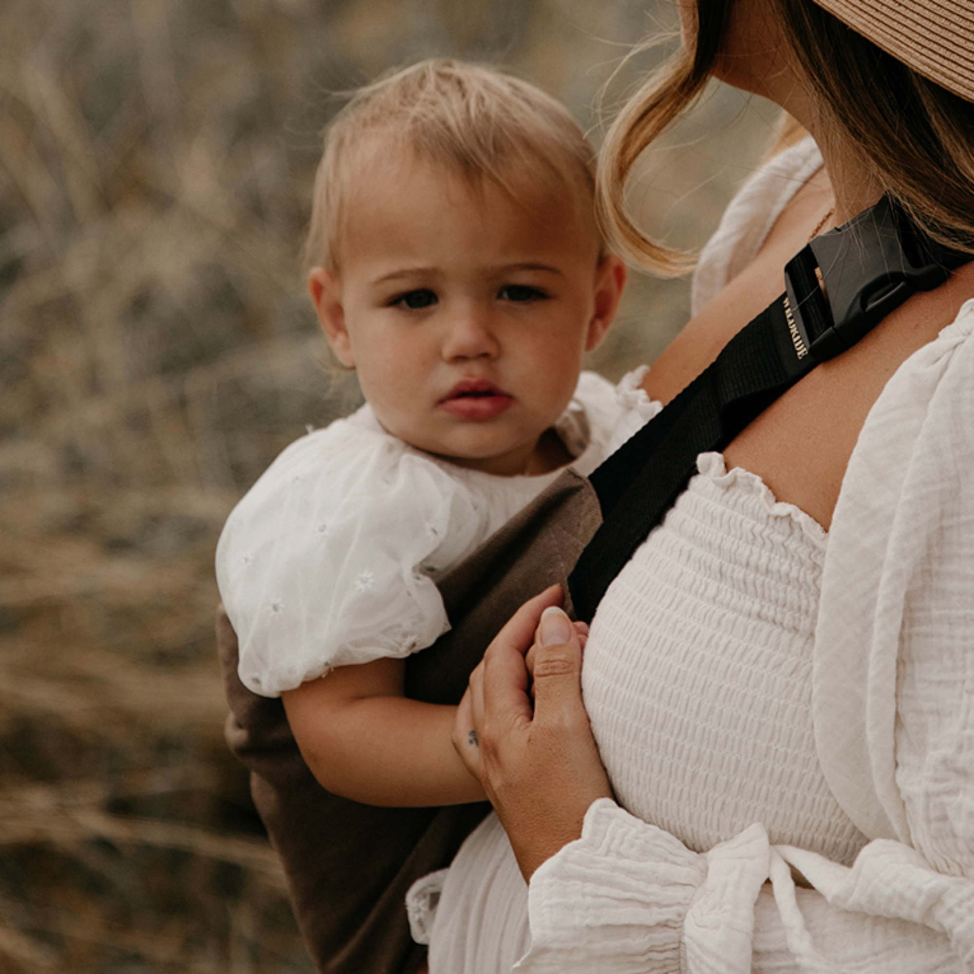 Toddler Carrier Linen Brown | Wildride – wildridecom Toddler Carrier Linen Brown | Wildride – wildridecom